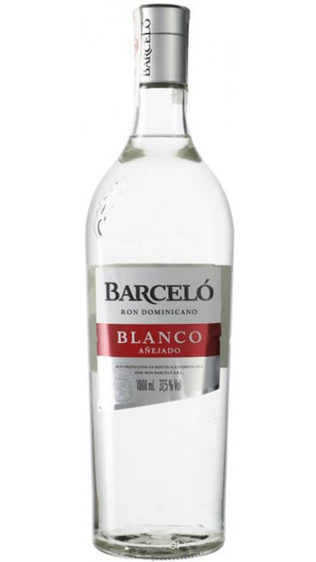 Ron Barceló Imperial – Bottiglia da 700 ml di Rum Ambrato, Invecchiato  Naturalmente fino a 10 anni in Barrique di Rovere, Rum Dominicano da 100%  Succo di Canna da Zucchero : 